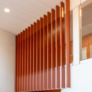 Structure décorative en aluminium thermolaqué pour aménagement intérieur bâtiment