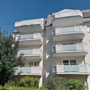 Garde-corps aluminium avec vitrage architectural pour immeuble collectif